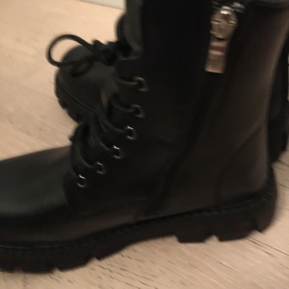 Boots - Picture 2 of 5